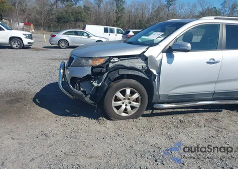 2011 Kia Sorento Lx z USA, uszkodzony, nr VIN 5XYKT3A17BG126491
